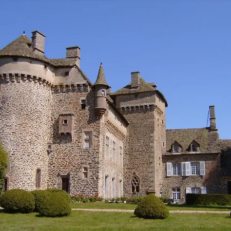 Guest house Chateau De La Vigne Ally (Cantal)