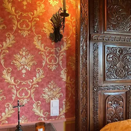 Guest house Chateau De La Vigne Ally (Cantal)