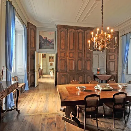 Chateau De La Vigne Guest house Ally (Cantal)